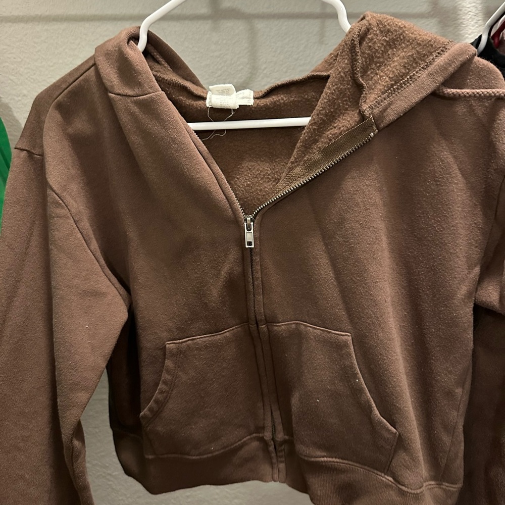Tilly’s Brown Cropped Hoodie